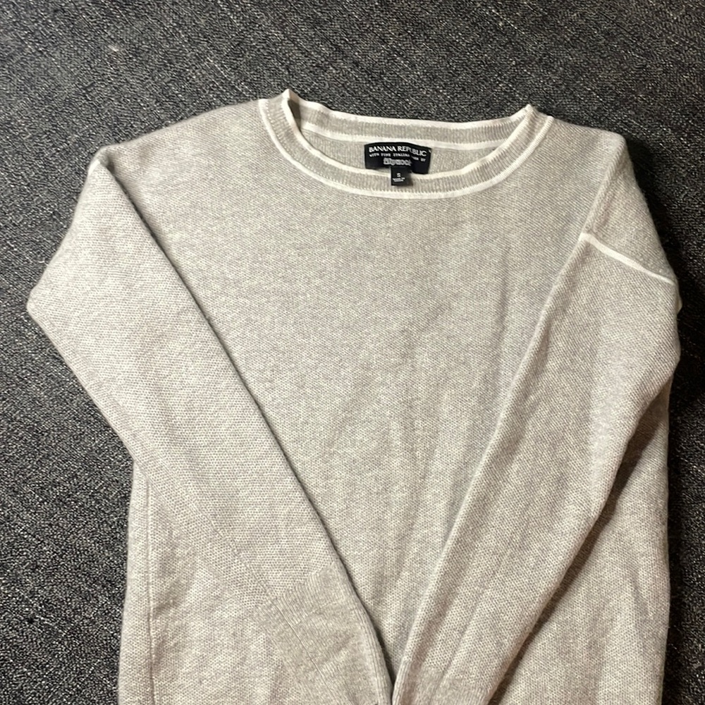 Banana Republic With Fine Italian Yarn by Flipucci Sweater 19x22